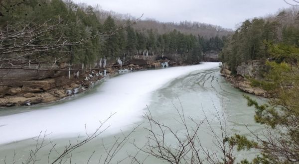 The Little-Known Natural Wonder In Kentucky That Becomes Even More Enchanting In The Wintertime