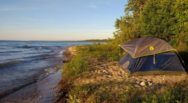 With Hookups Right Next To Lake Huron, This RV Campground In Michigan Is Absolutely Unreal