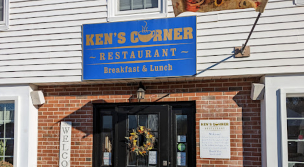 This Old-School Connecticut Restaurant Serves Breakfast To Die For