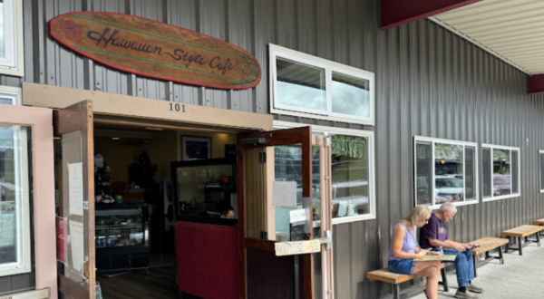 Taste The Best Biscuits And Gravy In Hawaii At This Family-Owned Cafe