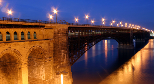 Crossing This 150-Year-Old Bridge In Missouri Is Like Walking Through History