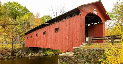 Crossing This 172-Year-Old Bridge In Vermont Is Like Walking Through History