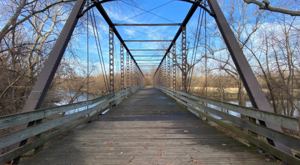 Crossing This 140-Year-Old Bridge In Ohio Is Like Walking Through History