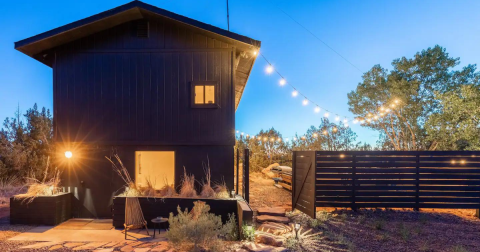 The Incredible Radio Station Airbnb You'd Never Expect To Find In Arizona