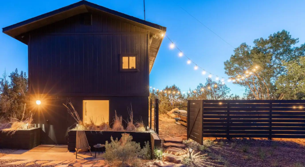 The Incredible Radio Station Airbnb You’d Never Expect To Find In Arizona