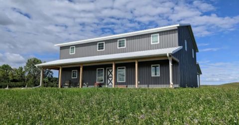 The Perfect Spring Getaway Starts With One Of These 6 Picture-Perfect Airbnbs In North Dakota