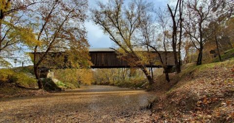 Crossing This 169-Year-Old Bridge In Kentucky Is Like Walking Through History