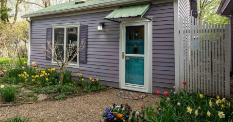 The Perfect Spring Getaway Starts With One Of These 7 Picture-Perfect Airbnbs In Kansas
