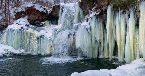 The Little-Known Natural Wonder In New York That Becomes Even More Enchanting In The Wintertime