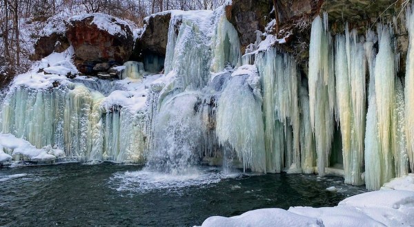 The Little-Known Natural Wonder In New York That Becomes Even More Enchanting In The Wintertime