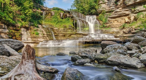 Best Waterfalls in Tennessee: 12 Local Favorites & Hidden Gems