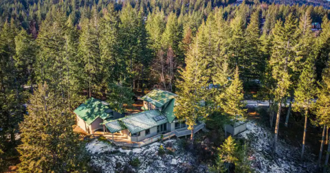 You Won't Believe The Views You'll Find At This Incredible Airbnb In Idaho