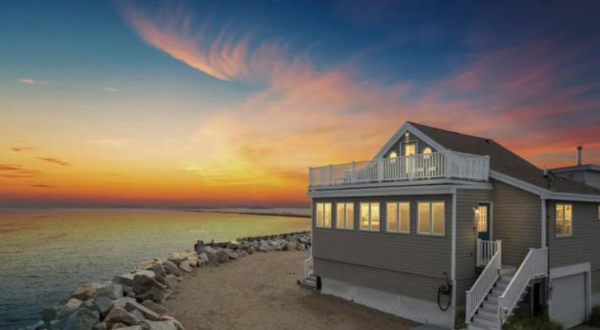 You Won’t Believe The Views You’ll Find At This Incredible Airbnb In Maine