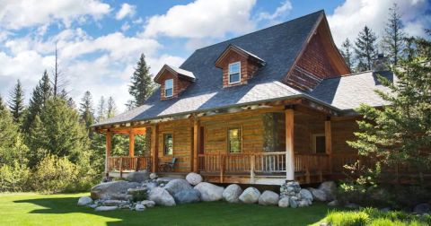 The Perfect Spring Getaway Starts With One Of These 7 Picture-Perfect Airbnbs In Montana