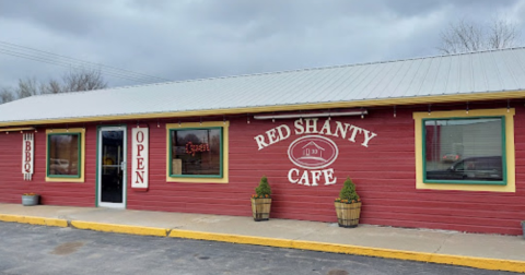 Red Shanty BBQ & Roadside Cafe Is A Roadside Restaurant In Missouri Worth Stopping For