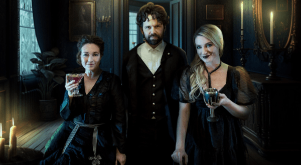Sip A Cocktail And Experience Poe’s Greatest Tales At This One-Of-A-Kind Speakeasy Event In Pennsylvania