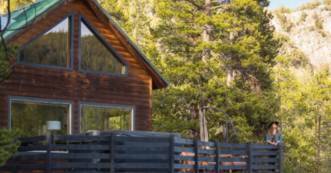 You Won't Believe The Views You'll Find At This Incredible Airbnb In Colorado