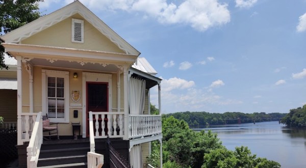 Relax At A Historic Bridge Tender’s Cottage Overlooking An Iconic Bridge On The Alabama River