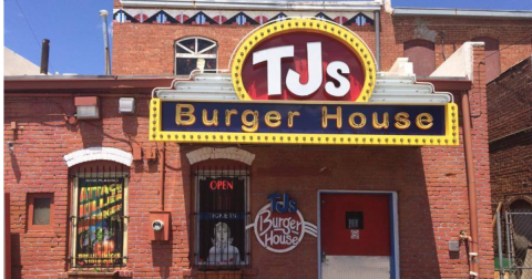 This Down-Home Burger Restaurant Is One Of Kansas's Favorite Places To Dine