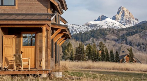 You Won’t Believe The Views You’ll Find At This Incredible Airbnb In Wyoming