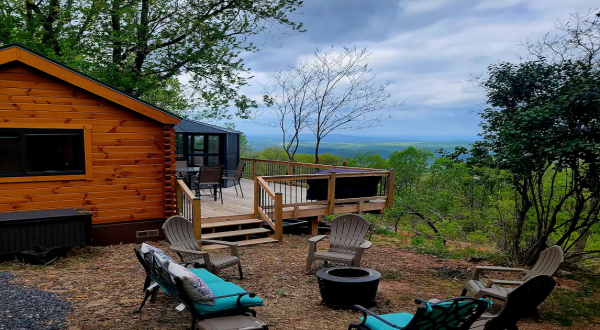 You Won’t Believe The Views You’ll Find At This Incredible Airbnb In West Virginia
