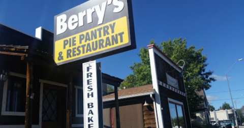 You Can Get A Slice Of Pie In The Drive-Thru At This Quaint Eatery In Arizona