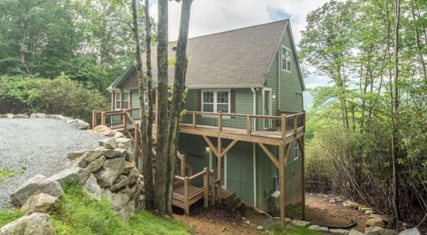 You Won’t Believe The Views You’ll Find At This Incredible Airbnb In North Carolina