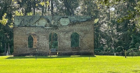 The Incredible Chapel In South Carolina That Has Been Left In Ruins