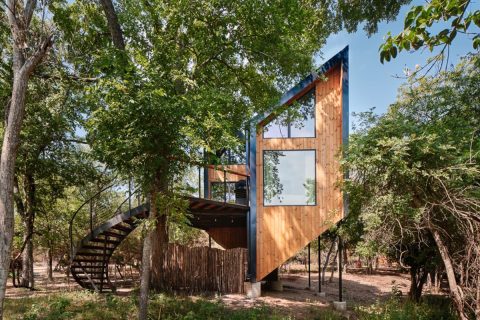 Stay Overnight At This Spectacularly Unconventional Treehouse Resort In Texas