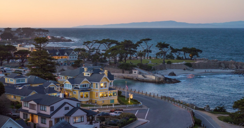 Enjoy A Water-Filled Weekend At This Oceanfront Hotel In Northern California