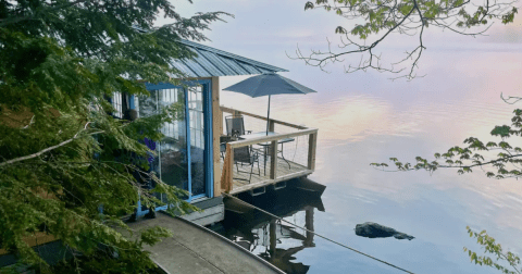 7 Waterfront Retreats In Maine That Are Perfect For Warm Weather Adventures