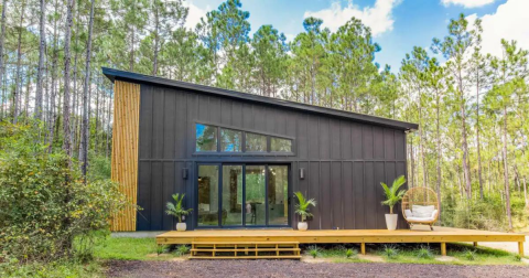 Escape To The Countryside When You Stay At This Rural Airbnb In Florida