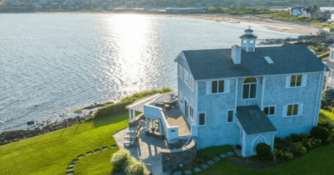 6 Waterfront Retreats In Rhode Island That Are Perfect For Warm Weather Adventures