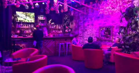 This Speakeasy Hidden In The Walk-In Cooler Of A Pizza Parlor In Ohio Is Perfect For A Date Night