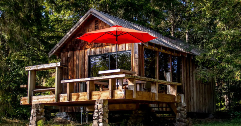 Escape To The Countryside When You Stay At This Rural Airbnb In Washington