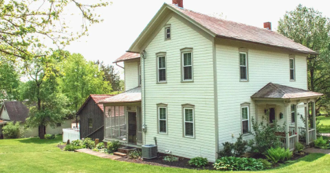 Escape To The Countryside When You Stay At This Rural Airbnb In Ohio