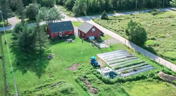 Escape To The Countryside When You Stay At This Rural Airbnb In Maine