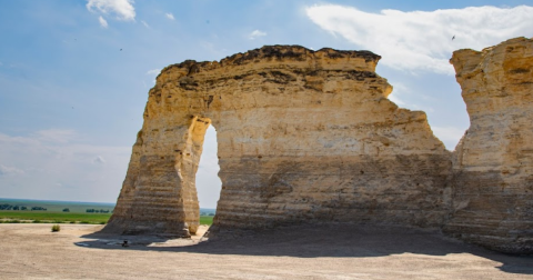 Everyone In Kansas Should Check Out These 12 Tourist Attractions, According To Locals