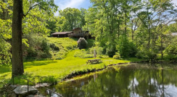 6 Waterfront Retreats In Connecticut That Are Perfect For Warm Weather Adventures