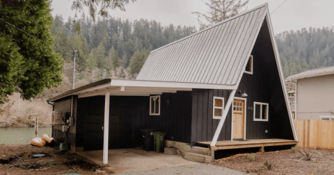 Escape To The Countryside When You Stay At This Rural Airbnb In Oregon