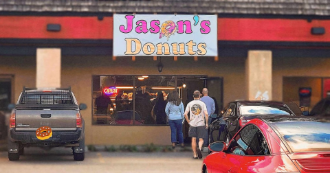 You'll Never Look At Donuts The Same Way After Trying Jason’s Donuts In Alaska