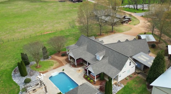 Escape To The Countryside When You Stay At This Luxurious Rural Airbnb In Alabama