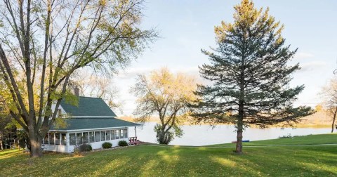 Escape To The Countryside When You Stay At This Rural Airbnb In Minnesota