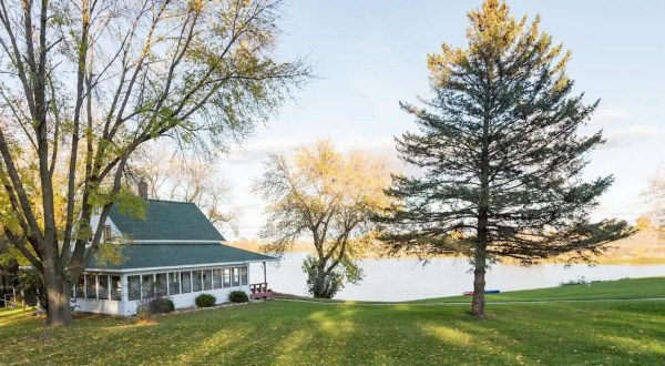 Escape To The Countryside When You Stay At This Rural Airbnb In Minnesota