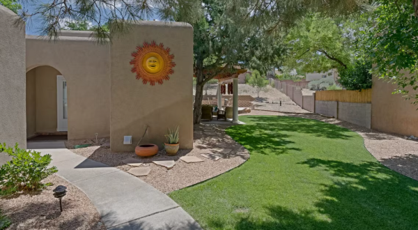 This Cozy House Is The Best Home Base For Your Adventures In Albuquerque, New Mexico