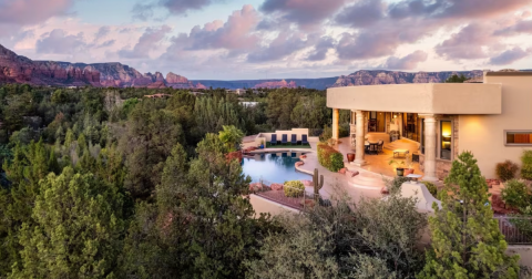 The 8 U.S. Properties On Vrbo's 2024 Vacation Home Of The Year List Are As Dreamy As Can Be