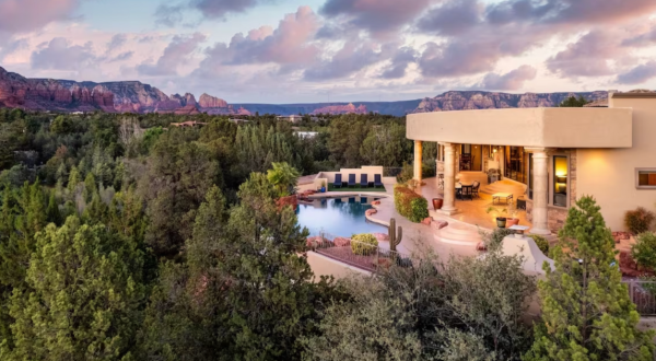 The 8 U.S. Properties On Vrbo’s 2024 Vacation Home Of The Year List Are As Dreamy As Can Be