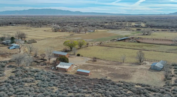 Escape To The Countryside When You Stay At This Rural Airbnb In New Mexico