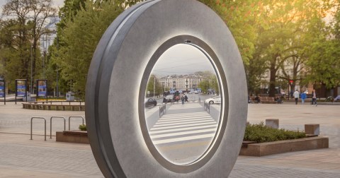 This Giant Portal In New York City Connects Viewers To Others In Dublin, Ireland