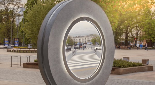 This Giant Portal In New York City Connects Viewers To Others In Dublin, Ireland